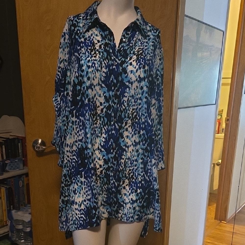Fun Blue Pattern Buttom Down Top